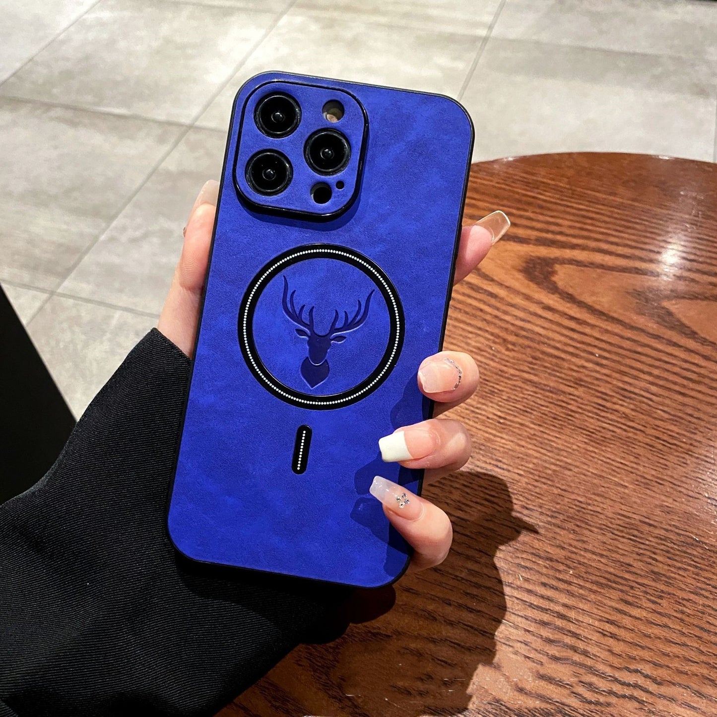 Elk Magnetic Suction Case